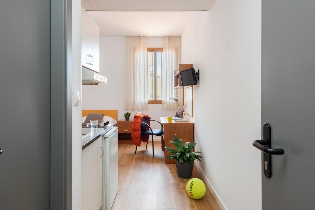 Micampus Bormujos Student Residence Extérieur photo